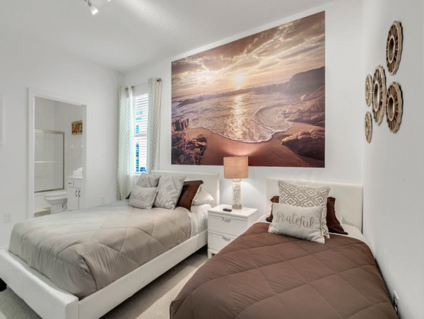 Elegant Villa Near Disney - Perfect Family Getaway